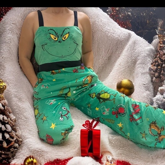 The grinch jumpsuit - Picture 1 of 10